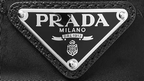 logo prada original